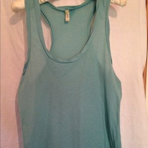 Old Navy sleeveless shirt